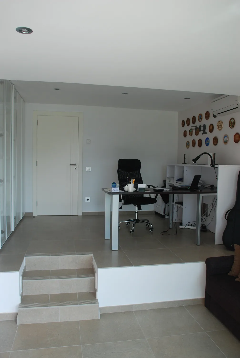 Antiga casa rural transformada en habitatge modern i lluminós